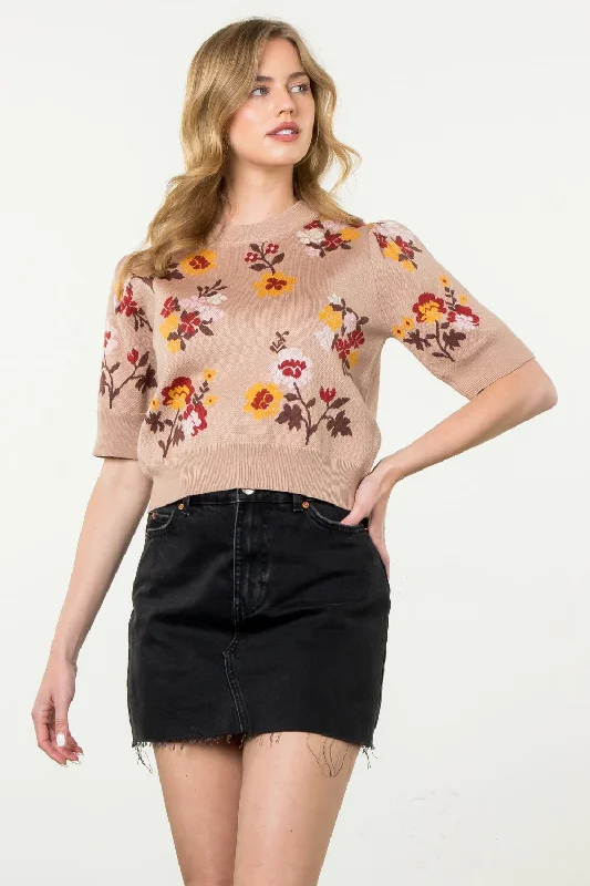 SHORT SLEEVE FLOWER KNIT TOP