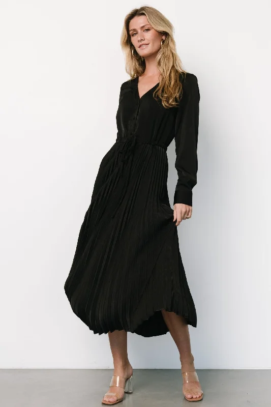 Waco Pleated Dress | Black